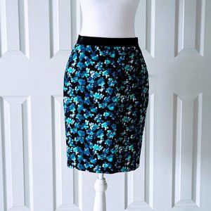 ANN TAYLOR Women's Pencil Skirt  Size 4  Blue Floral